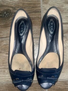 TOD'S Navy Leather Peep-Toe Flats with Bow Accent